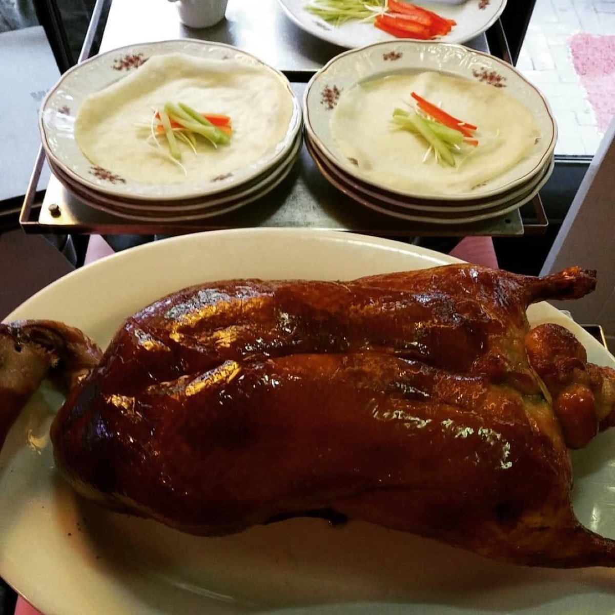 Peking eend met dunne flensjes en garnituur